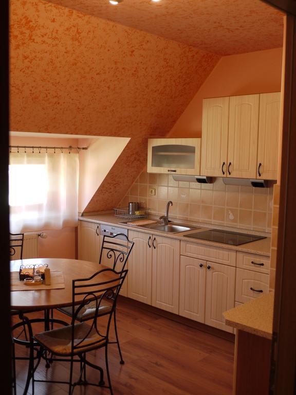Apartmany Pemi Potstejn Екстер'єр фото