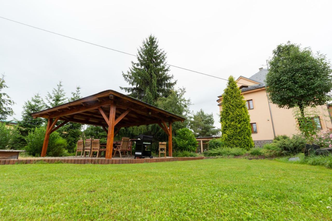 Apartmany Pemi Potstejn Екстер'єр фото