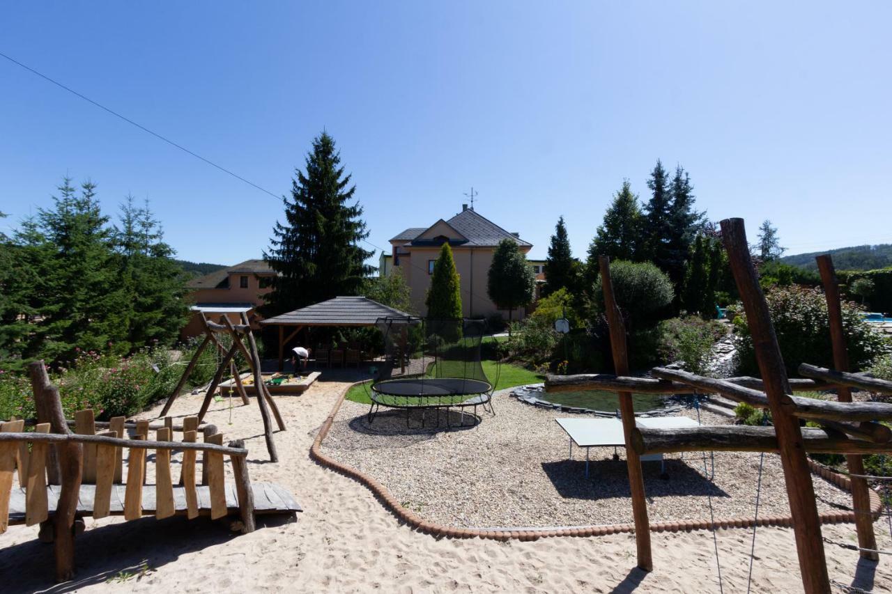 Apartmany Pemi Potstejn Екстер'єр фото